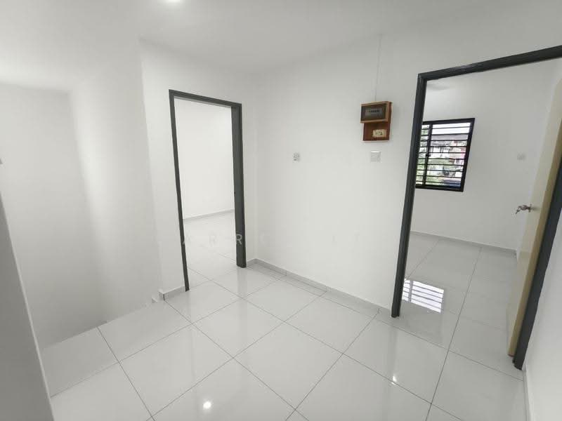 Rumah Teres 2-Tingkat untuk Dijual di Taman Bukit Kempas (Tampoi) - Darren Ler - Interior - PropertyGuru.com.my