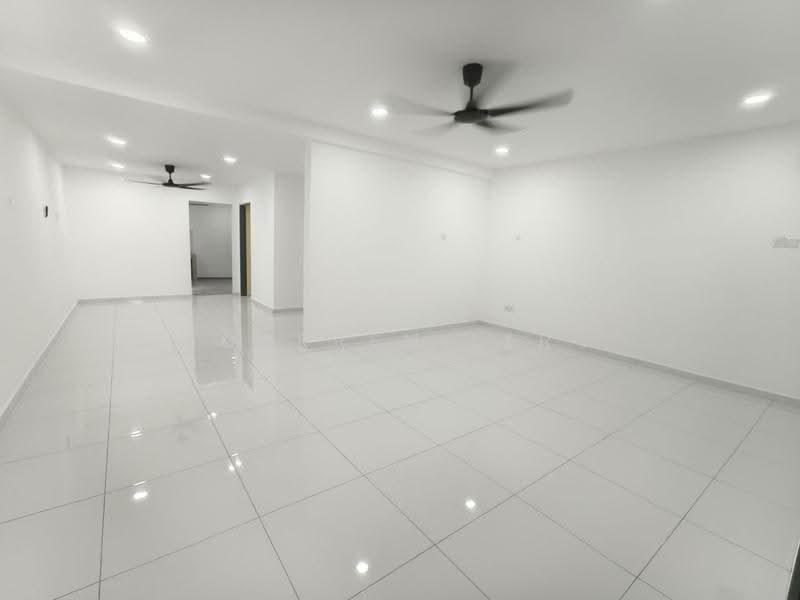 Rumah Teres 2-Tingkat untuk Dijual di Taman Bukit Kempas (Tampoi) - Darren Ler - PropertyGuru.com.my