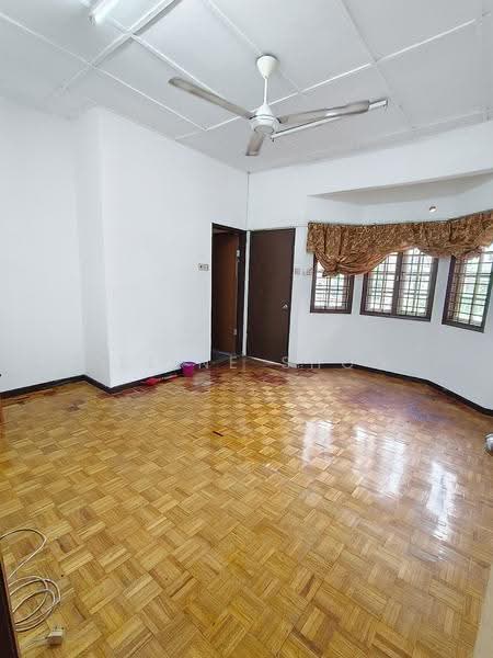 2-storey Terraced House for Rent in Taman Sri Endah (Sri Petaling) - Celine Shoo - Living Room - PropertyGuru.com.my