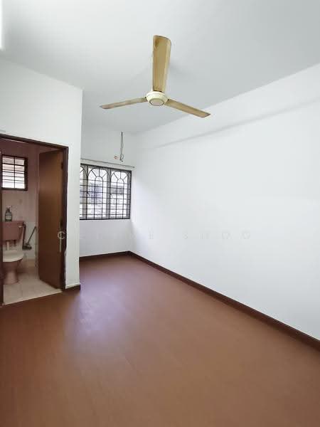 2-storey Terraced House for Rent in Taman Sri Endah (Sri Petaling) - Celine Shoo - Bathroom - PropertyGuru.com.my