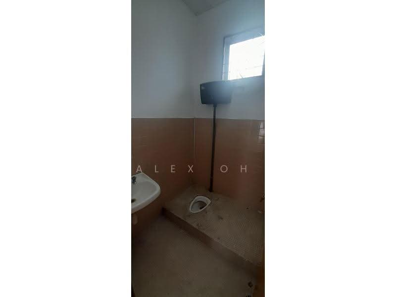 Rumah Teres 1-Tingkat untuk Dijual di Bercham (Ipoh) - Alex Oh - Bathroom - PropertyGuru.com.my