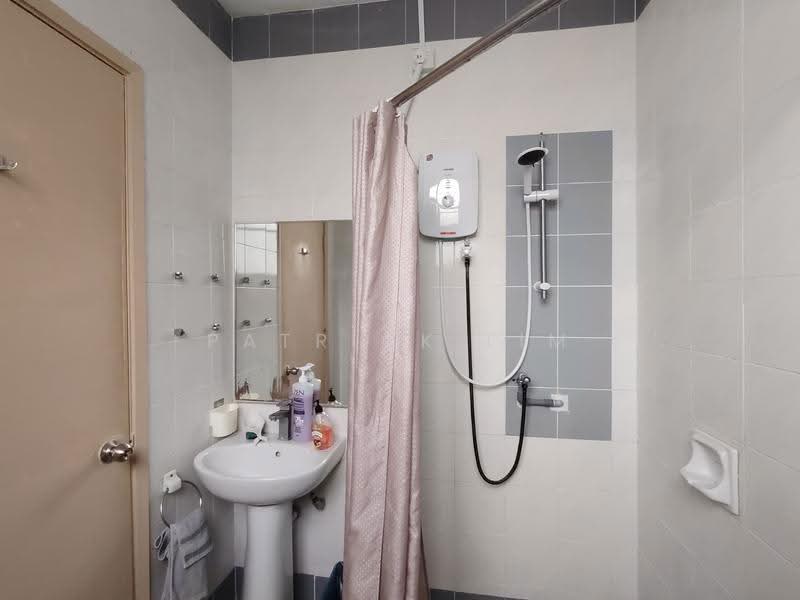 Pangsapuri untuk Disewa di Costa Mahkota - Patrick Lim - Bathroom - PropertyGuru.com.my