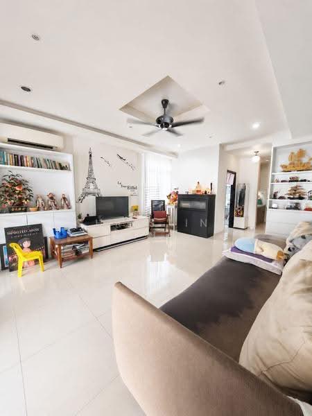 Rumah Teres 2-Tingkat untuk Dijual di Taman Setia Indah (Tebrau) - Christina Ang - Living Room - PropertyGuru.com.my
