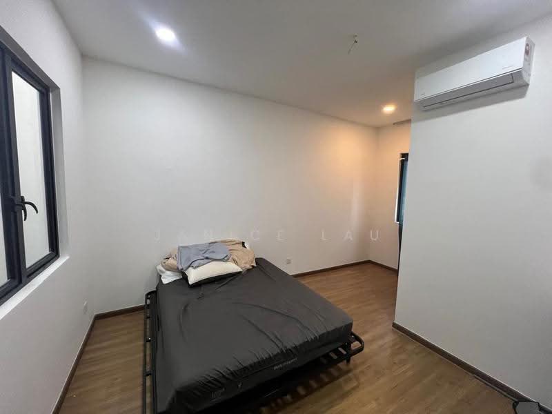 Rumah Teres 2-Tingkat untuk Dijual di Jade Hills (Kajang) - Janice Lau - Bedroom - PropertyGuru.com.my