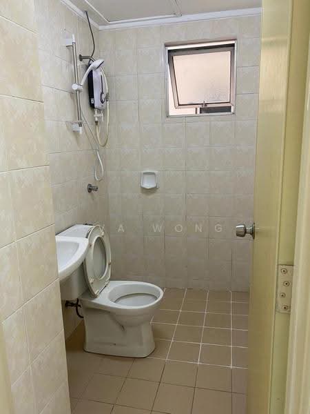 Condominium for Rent at D'aman Crimson - Ava Wong - Bathroom - PropertyGuru.com.my