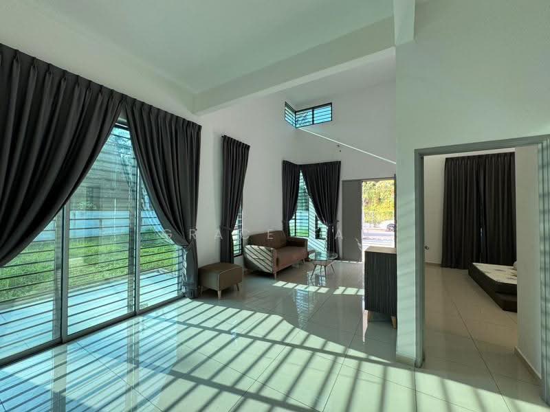 Rumah Teres 1-Tingkat untuk Dijual di Taman Saujana (Kluang) - Grace Fan - Living Room - PropertyGuru.com.my