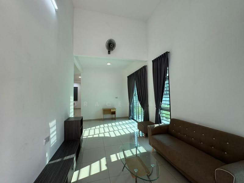 Rumah Teres 1-Tingkat untuk Dijual di Taman Saujana (Kluang) - Grace Fan - Living Room - PropertyGuru.com.my
