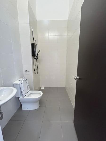 Rumah Kluster untuk Disewa di Eco Botanic (Iskandar Puteri (Nusajaya)) - Caryn Ter - Bathroom - PropertyGuru.com.my