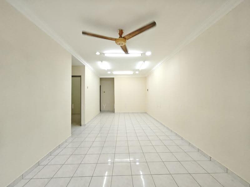 Rumah Teres 1-Tingkat untuk Dijual di Taman Merdeka (Batu Berendam) - Min Yee Chin - Living Room - PropertyGuru.com.my