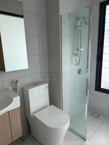 Kediaman Servis untuk Disewa di Sinaran @ Utropolis - Barry Lim - Bathroom - PropertyGuru.com.my