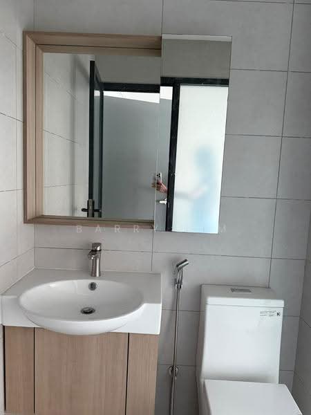 Kediaman Servis untuk Disewa di Sinaran @ Utropolis - Barry Lim - Bathroom - PropertyGuru.com.my