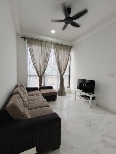 Pangsapuri untuk Disewa di Setia Sky 88 - Sammi Hoo - Living Room - PropertyGuru.com.my