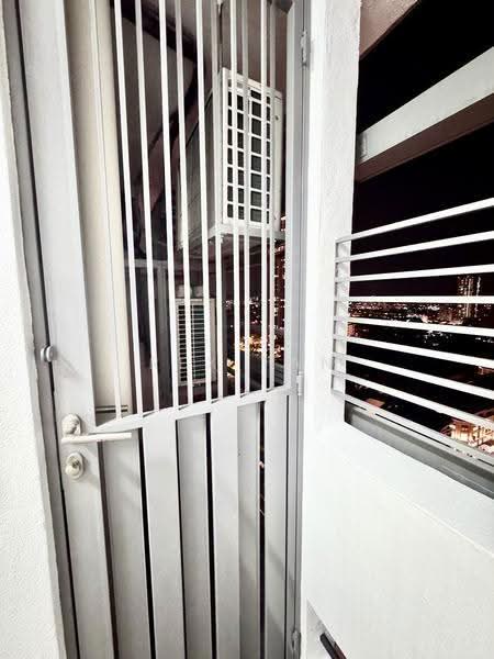 Kondominium untuk Disewa di The Breezeway - Rex Tan - Balcony - PropertyGuru.com.my