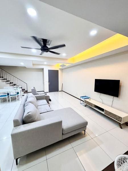 Kondominium untuk Disewa di The Breezeway - Rex Tan - Living Room - PropertyGuru.com.my