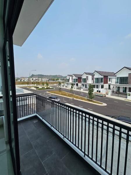 Rumah Berkembar untuk Dijual di Setia Eco Gardens (Gelang Patah) - Olivia Ching - Balcony - PropertyGuru.com.my