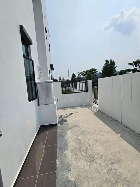 Rumah Berkembar untuk Dijual di Setia Eco Gardens (Gelang Patah) - Olivia Ching - Exterior - PropertyGuru.com.my