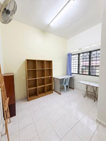 2-storey Terraced House for Sale in Taman Sri Kluang (Kluang) - Shanel Tee - Interior - PropertyGuru.com.my