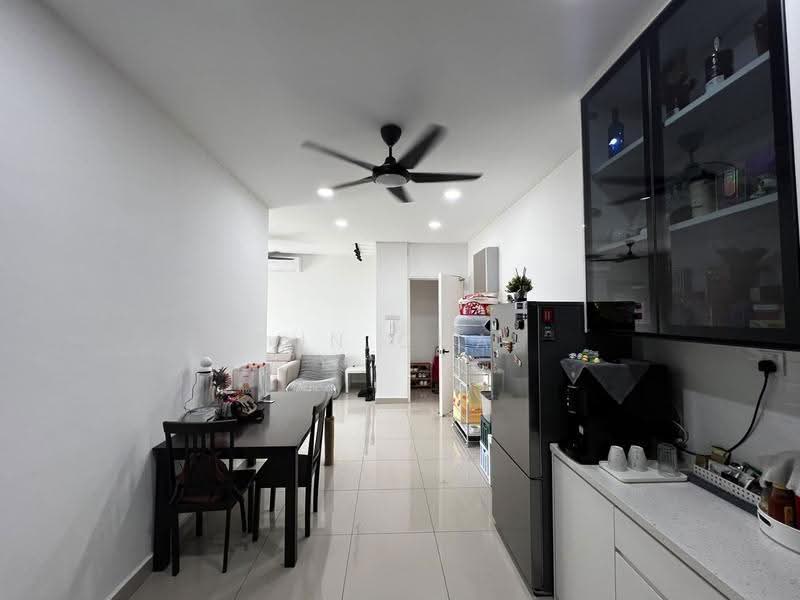 Pangsapuri untuk Dijual di Horizon Residence (Dwi Mutiara) - Kun Chai - Living Room - PropertyGuru.com.my