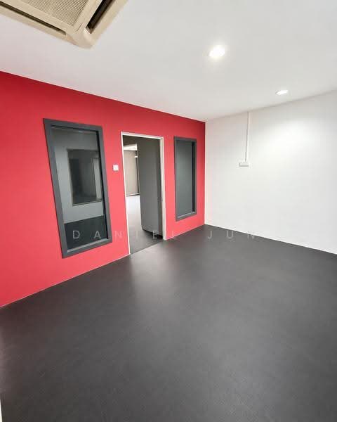 Shop / Office for Sale in Rawang (Selangor) - Daniel Jun - Interior - PropertyGuru.com.my