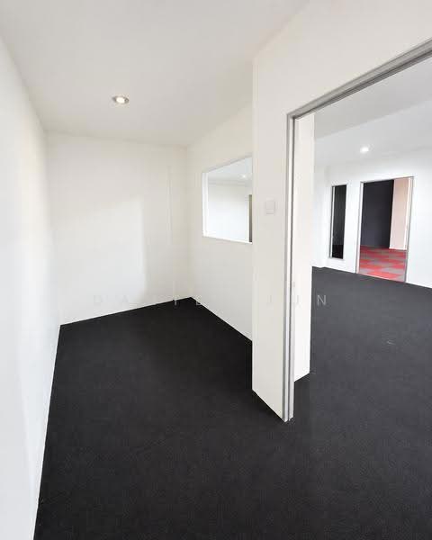 Shop / Office for Sale in Rawang (Selangor) - Daniel Jun - Interior - PropertyGuru.com.my