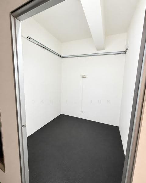 Shop / Office for Sale in Rawang (Selangor) - Daniel Jun - Interior - PropertyGuru.com.my