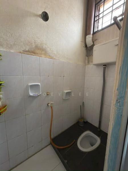 2-storey Terraced House for Sale in Bandar Putra Kulai (Kulai) - Zoey Lee - Bathroom - PropertyGuru.com.my