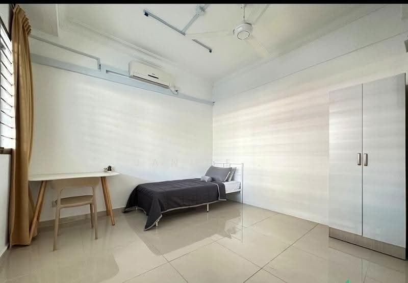 2-storey Terraced House for Sale in Taman Abad (Johor Bahru) - Janice . - Bedroom - PropertyGuru.com.my