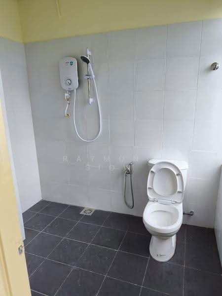 Pangsapuri untuk Disewa di Kayangan Apartment - Raymond Siow - Bathroom - PropertyGuru.com.my