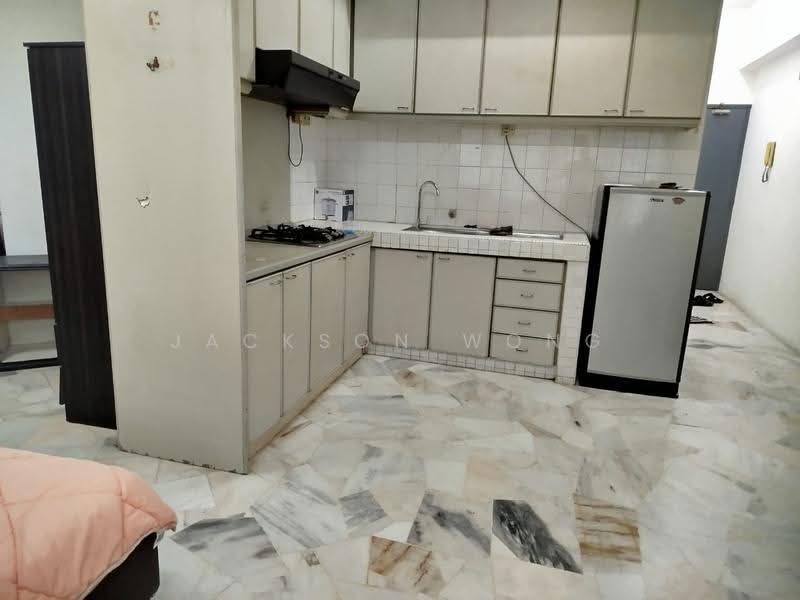 Kediaman Servis untuk Disewa di The Gardens Residences - Jackson Wong - Kitchen - PropertyGuru.com.my