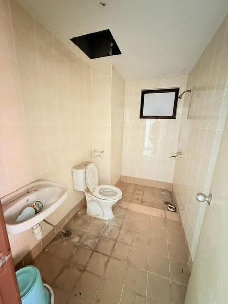 Condominium for Sale at Puri Aiyu - SHAH REZA SAMAT - Bathroom - PropertyGuru.com.my