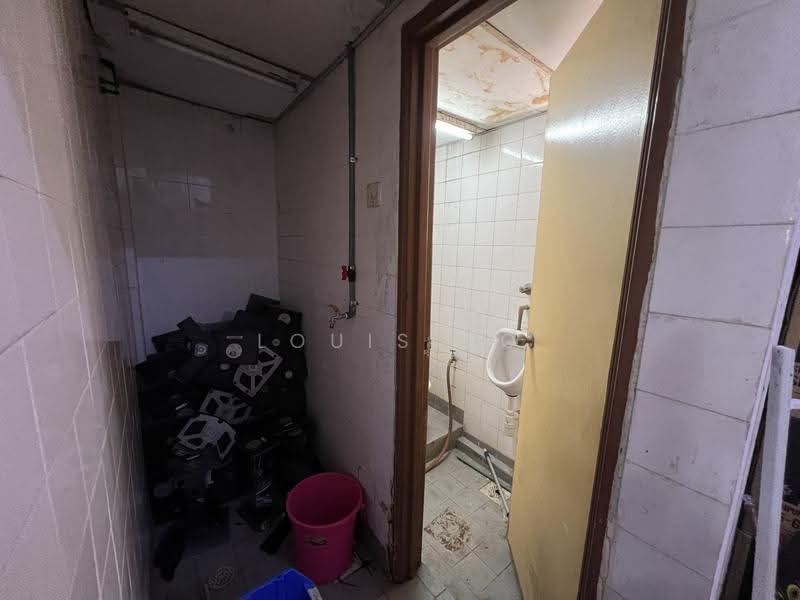 Kedai untuk Disewa di Puchong (Selangor) - Louis Ho - Bathroom - PropertyGuru.com.my