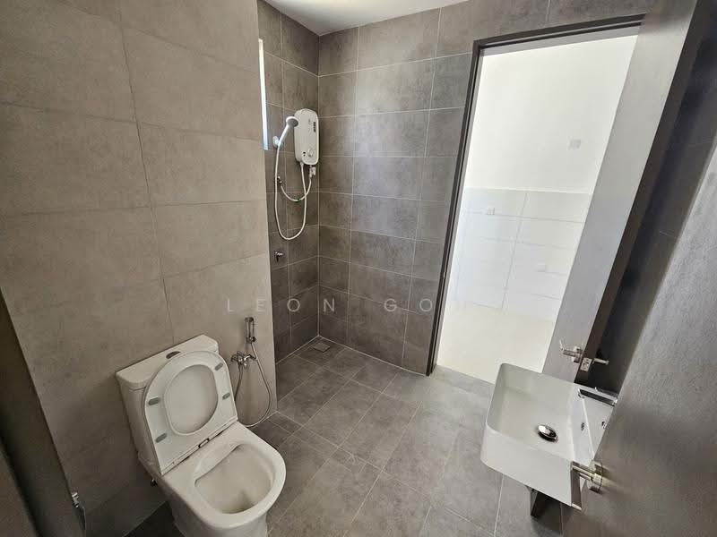 2-storey Terraced House for Rent in Twentyfive7 (Tanjong Duabelas) - Leon Goh - Bathroom - PropertyGuru.com.my