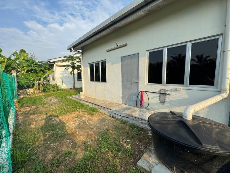 Semi-Detached House for Rent in Kampung Jalan Kebun (Shah Alam) - Salawati Busro - Exterior - PropertyGuru.com.my