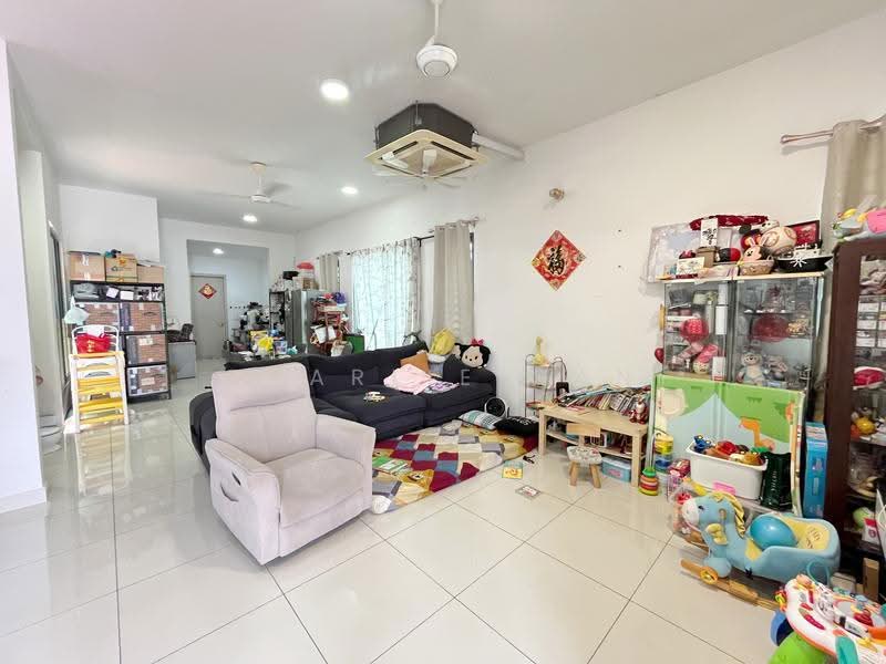 Rumah Kluster untuk Dijual di Telok Panglima Garang (Selangor) - Charlie Gan - Living Room - PropertyGuru.com.my