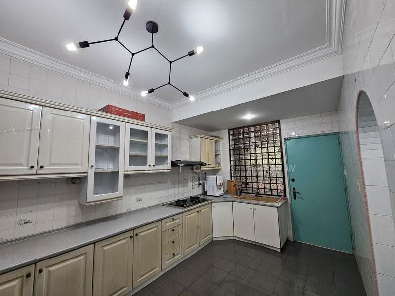 Semi-Detached House for Rent in Taman Perling (Perling) - Dominic Chow - Kitchen - PropertyGuru.com.my