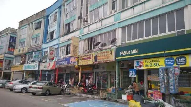 2-storey Terraced House for Sale in Seksyen 25 (Shah Alam) - Jayden Lee - Exterior - PropertyGuru.com.my