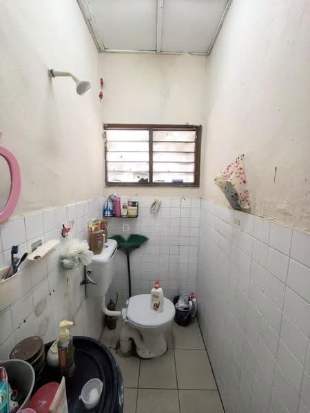 2-storey Terraced House for Sale in Seksyen 25 (Shah Alam) - Jayden Lee - Bathroom - PropertyGuru.com.my