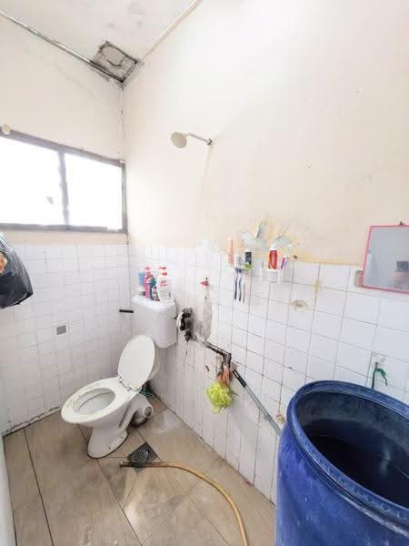 2-storey Terraced House for Sale in Seksyen 25 (Shah Alam) - Jayden Lee - Bathroom - PropertyGuru.com.my