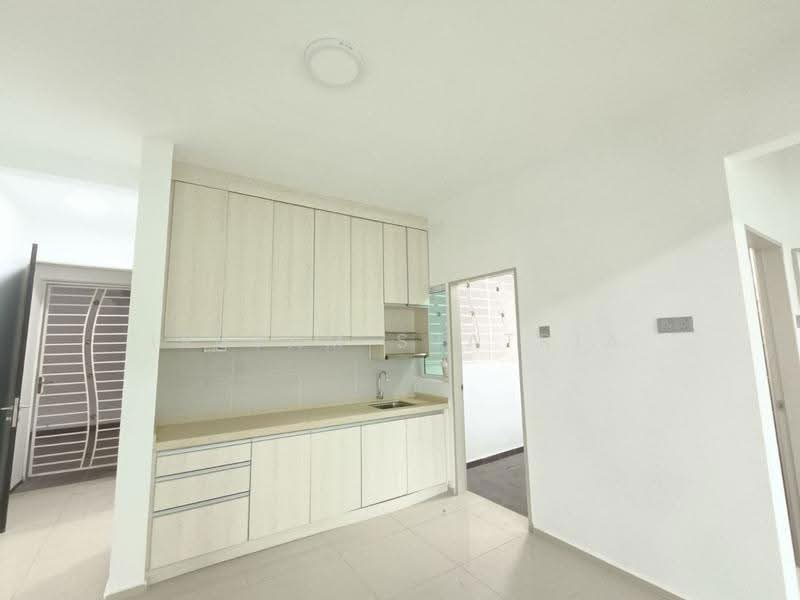 Kondominium untuk Dijual di Ehsan Residence - Irsyam Sjatria - Kitchen - PropertyGuru.com.my