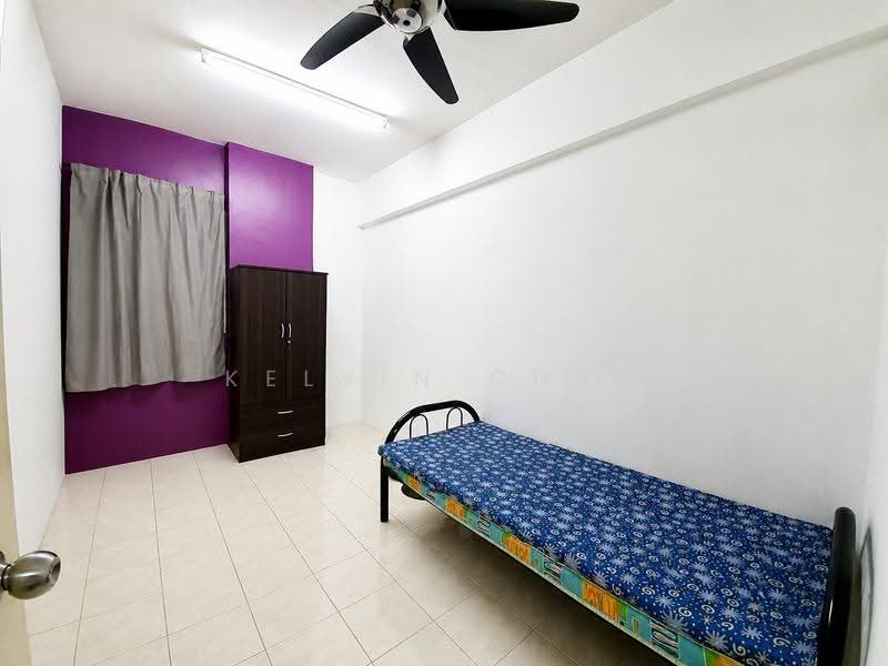 Apartment for Sale at Bougainvilla - Kelvin Chan - Bedroom - PropertyGuru.com.my