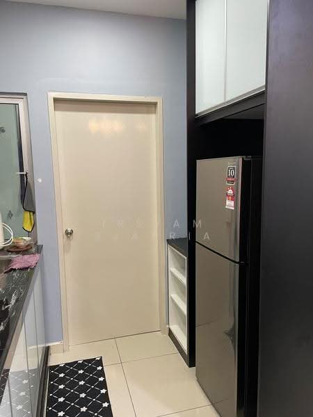 Service Residence for Sale at Savanna Executive Suite @ Southville City - Irsyam Sjatria - Kitchen - PropertyGuru.com.my