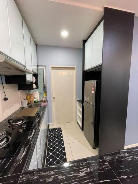 Service Residence for Sale at Savanna Executive Suite @ Southville City - Irsyam Sjatria - Kitchen - PropertyGuru.com.my
