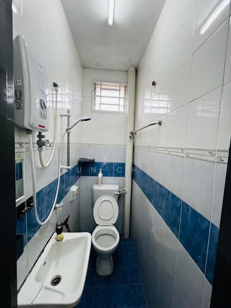 2-storey Terraced House for Rent in Taman Lagenda Putra (Kulai) - Kun Chai - Bathroom - PropertyGuru.com.my