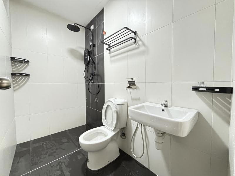 Service Residence for Sale at The Garden Residences - Liza Leong - Bathroom - PropertyGuru.com.my