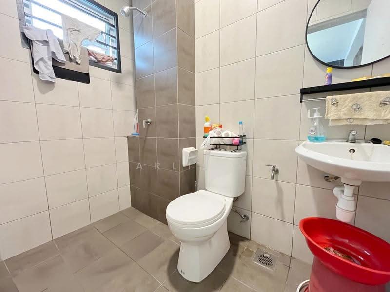 2-storey Terraced House for Sale in Bandar Rimbayu (Telok Panglima Garang) - Charlie Gan - Bathroom - PropertyGuru.com.my