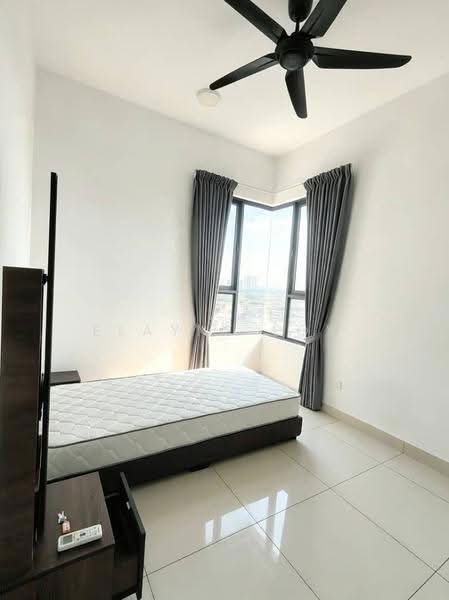 Kondominium untuk Disewa di The Raffles Suites - Elayne Low - Bedroom - PropertyGuru.com.my