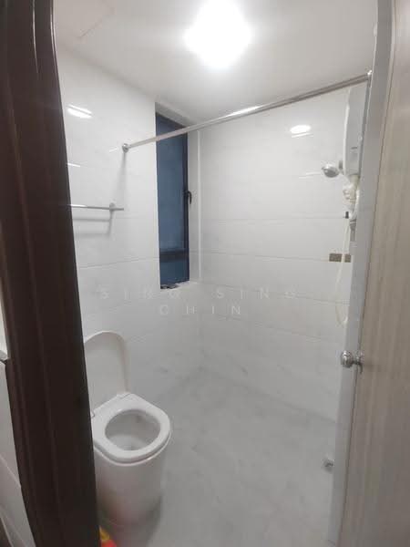 Service Residence for Rent at Country Garden Central Park - Sing Sing Chin - Bathroom - PropertyGuru.com.my