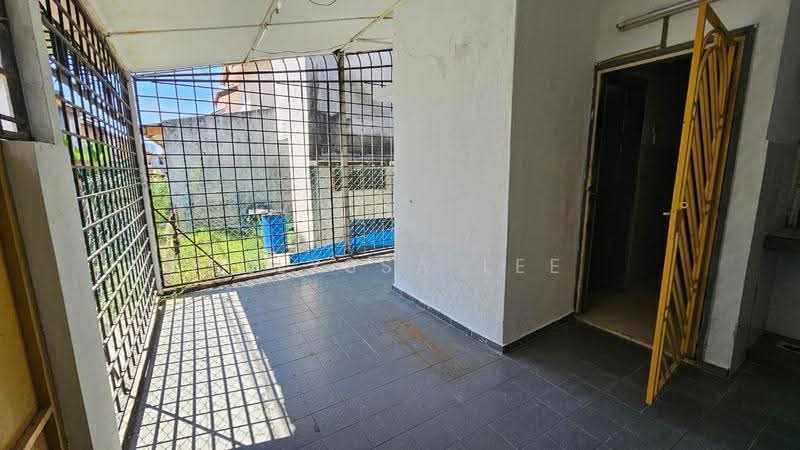 Rumah Teres 2-Tingkat untuk Disewa di Puchong (Selangor) - Ellyssa Lee - Balcony - PropertyGuru.com.my