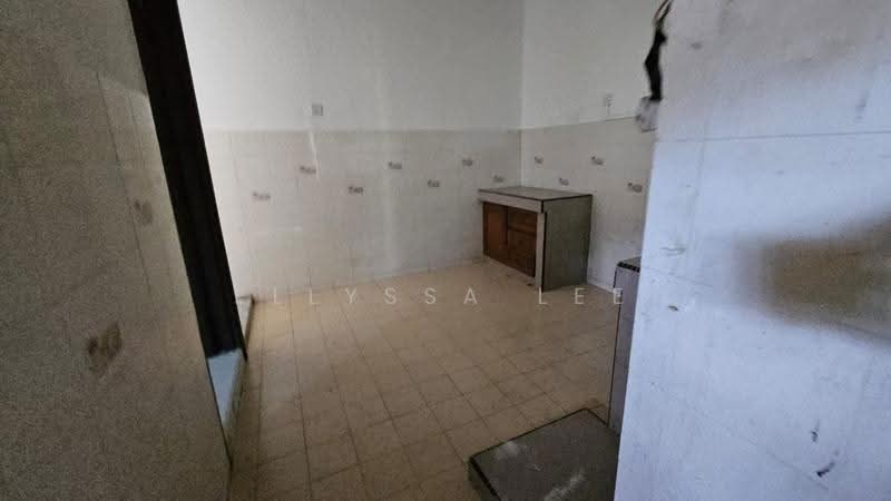 Rumah Teres 2-Tingkat untuk Disewa di Puchong (Selangor) - Ellyssa Lee - Kitchen - PropertyGuru.com.my