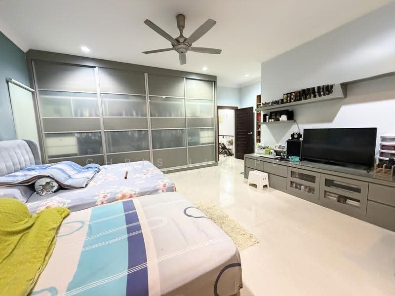 Rumah Berkembar untuk Dijual di Sungai Long (Bandar Sungai Long) - Chris Lim Pek Yean - Bedroom - PropertyGuru.com.my